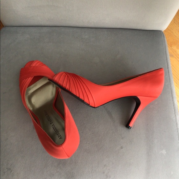 Coral Adrianna Papell Heels! 👠 - Picture 8 of 9